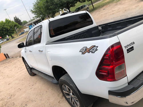 Toyota Hilux 2.8 Cd Srx 177cv 4x4 At 2016