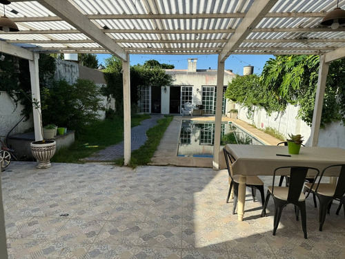 Venta Casa, Villa Ballester, 6 Ambientes, Pileta