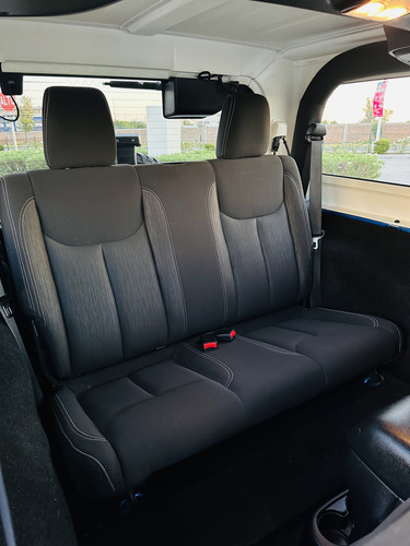 Jeep Wrangler 3.6 3p Sahara V6 4x4 At