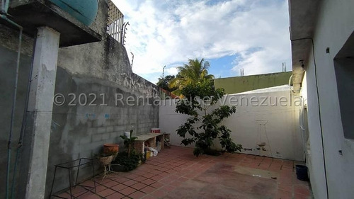 Imagen 19 de 30 de Casa En Venta En Barquisimeto. Zona Centro, Selena Pacheco Tlf. 04245197639. Cód. 22-5891 Lara, Venezuela