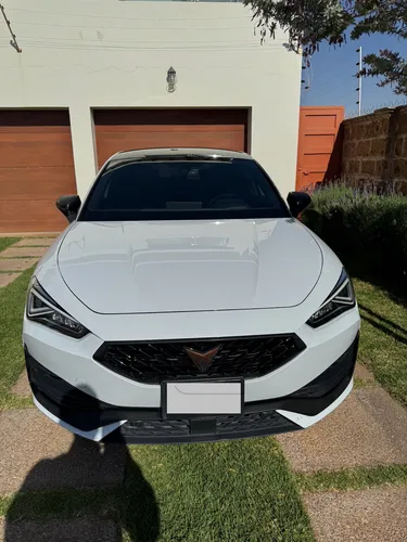 Cupra Leon 300Hp