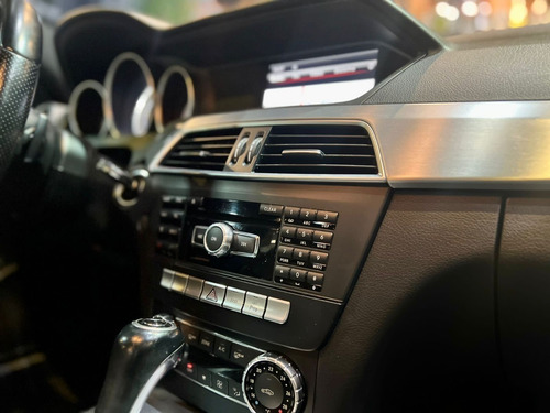 Imagem 16 de 17 de Mercedes C250
