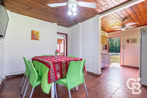 Quinta En Venta De 4 Ambientes Con Pileta Y Quincho En General Rodriguez
