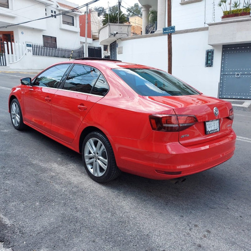 Imagen 4 de 11 de Volkswagen Jetta Sportline Dsg 2017