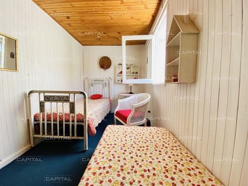 Venta De Casa 5 Dormitorios En Pinares, Punta Del Este-ref:30538