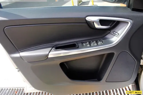 Volvo XC60 2.0 T5 Momentum