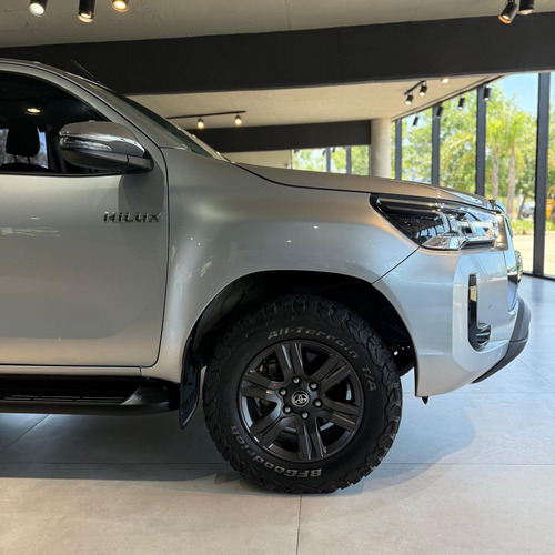 Toyota Hilux Pick-up 2.8 Cd Srv 177cv 4x2