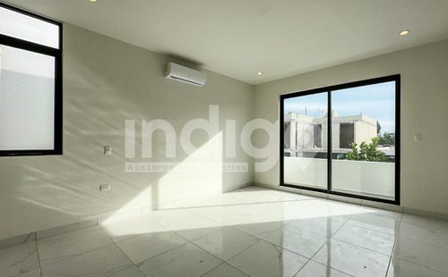 Casa En Venta En Mérida En Privada Parque Natura, Sitpach