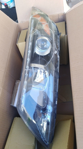 Faro Izquierdo Kia Optima Híbrido 2014 - 2015, Usado.