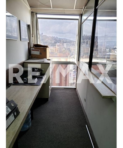 Imagen 9 de 13 de Venta De Oficina En Torre Banhorient Plaza Venezuela Avenida Casanova