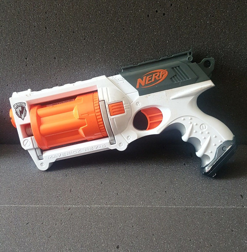 Lançador Nerf Maverick Hasbro