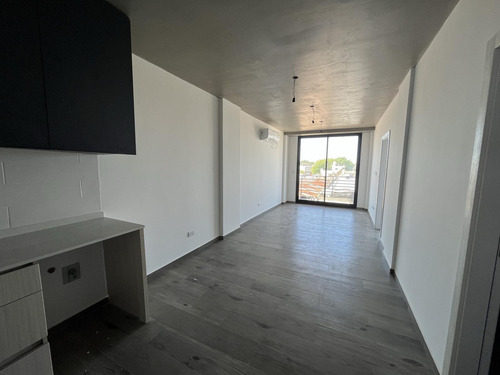 Departamento A Estrenar 2 Amb Con Balcon Terraza Monte Castro