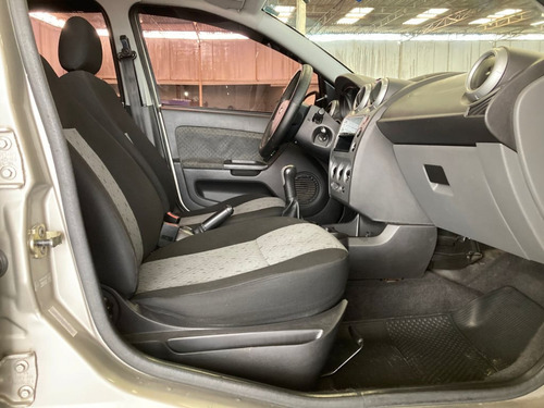 Ford Fiesta 1.6 MPI CLASS HATCH 8V FLEX 4P MANUAL