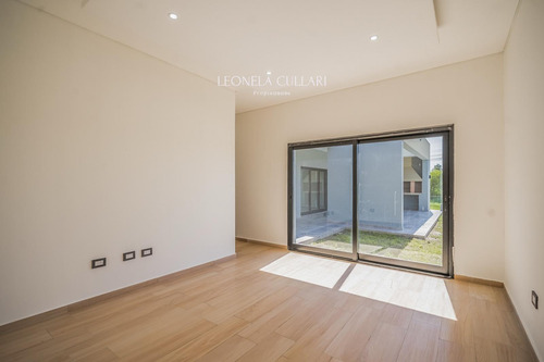 Venta - Casa - Barrio La Magdalena - Canning
