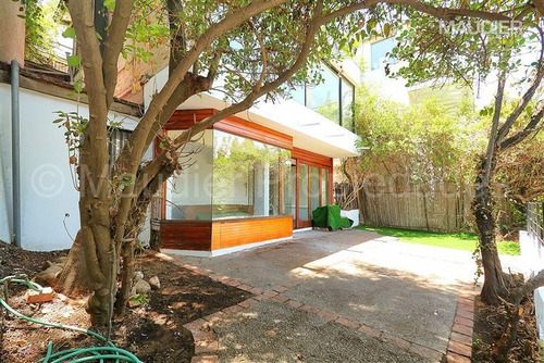 Casa En Venta De 3 Dormitorios En Las Condes