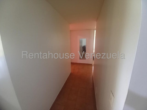 Miguel Quintero. Alquiler De Apartamento Los Palos Grandes