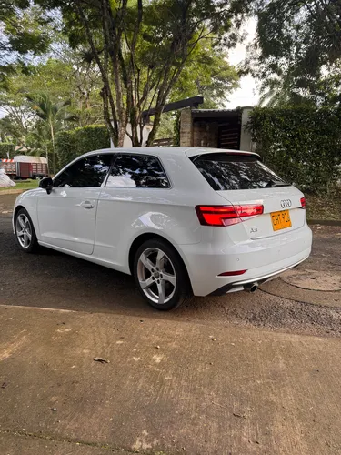 Audi A3 1.2 Attraction Sline