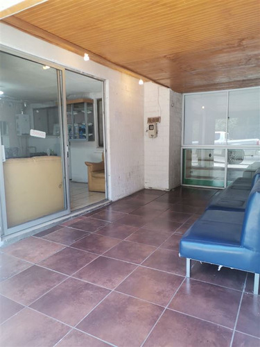 Casa En Venta De 3 Dorm. En San Bernardo