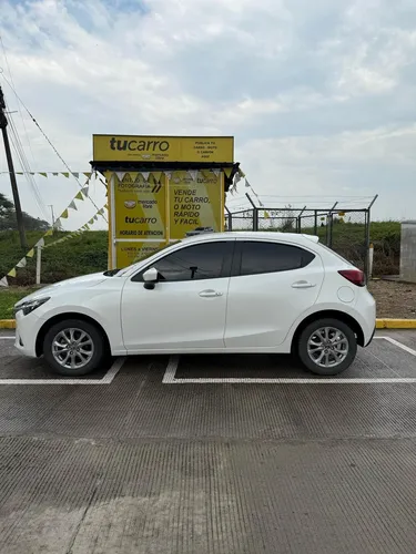 Mazda 2 1.5 Touring