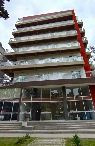 Bello Departamento En Pinamar Centro A La Venta