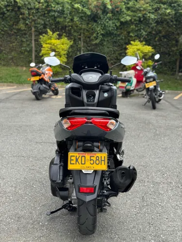 Yamaha Nmax 2025
