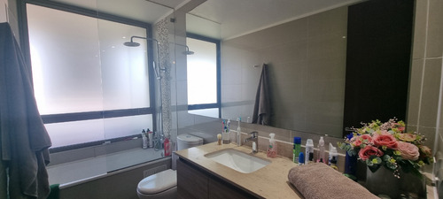 Las Condes Penthouse 185 M2 4 D Y 3 B Vista Despejada!
