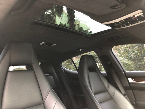 Imagen 15 de 18 de Porsche Panamera Turbo V8 551 Cv