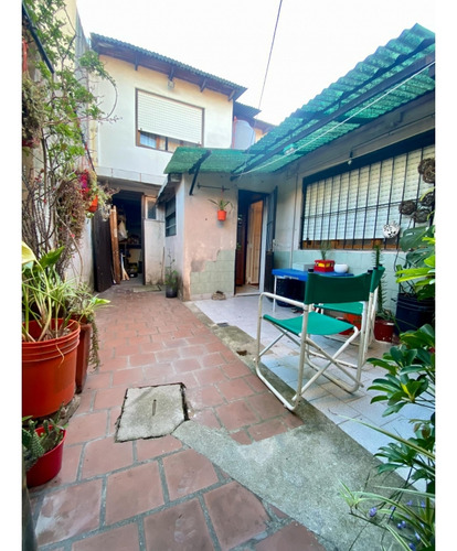 Latorre Prop. Vende Local C/ 2 Viviendas - Zona Hpc
