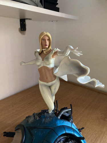 X-men (bestia) Vs Sentinel (reina Blanca) Diorama (Usado)