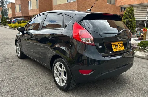 Ford Fiesta 1.6 Hatchback Se
