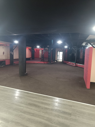 Altamira, Venta Hermoso Local , Ubicación Perfecta Para Un Restaurante, Discoteca, Concesionario De Autos Etc