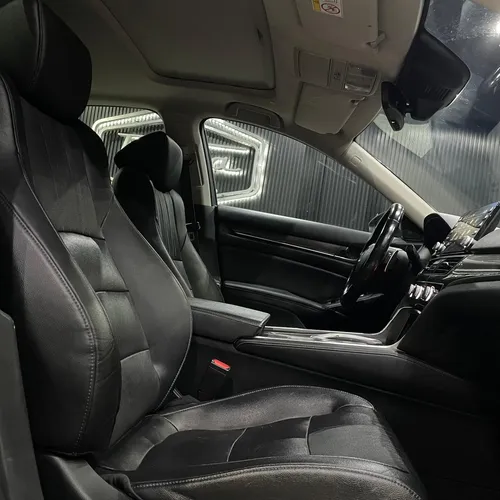 Honda Accord 2.0 Touring At