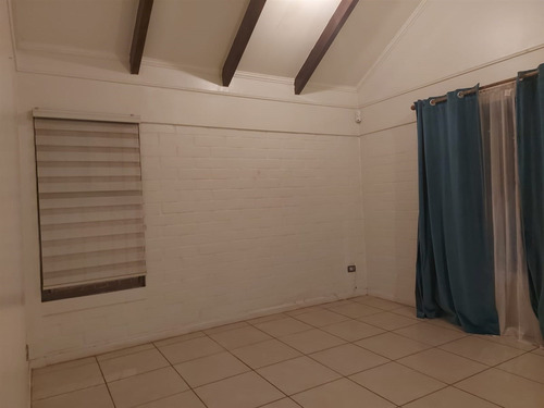 Casa En Venta De 3 Dorm. En Los Andes