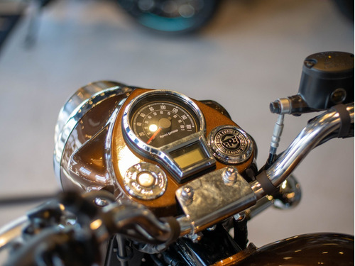 Imagen 10 de 25 de Royal Enfield Classic 350 Reserva