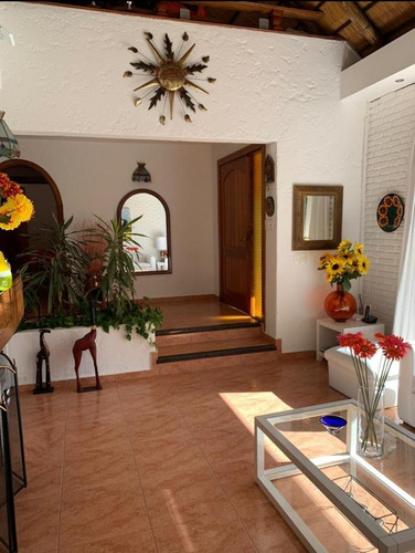 Vendo Casa De 4 Dorm , 4 Baños , Buen Terreno, Ref 696