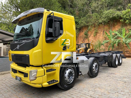 Imagem 3 de 15 de Volvo Vm 330 8x2
