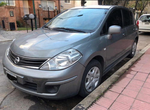 Imagen 5 de 9 de Nissan Tiida 1.8 Visia 5 P 2011