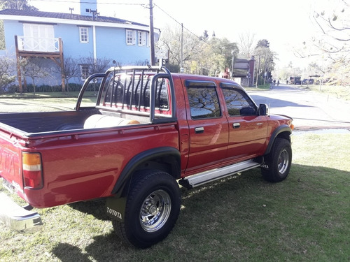 Toyota Hilux 2.4 Sr5