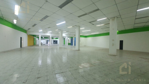 Local En Venta En Veracruz A 2 Cuadras Del Mercado Hidalgo, 2,706 M2 De Construccion