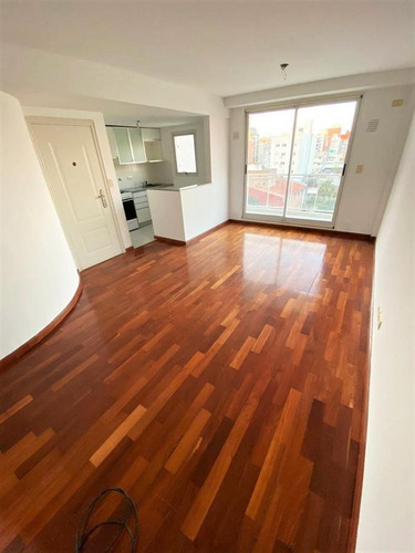 Imagen 2 de 13 de Departamento De 2 Dormitorio En Venta