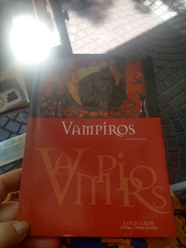 Vampiros Por Nadhir Colección Otra Dimensión G5