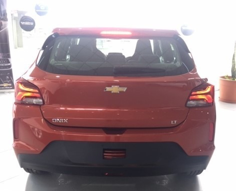 Imagen 2 de 16 de Chevrolet Onix 1.2 Lt 2022