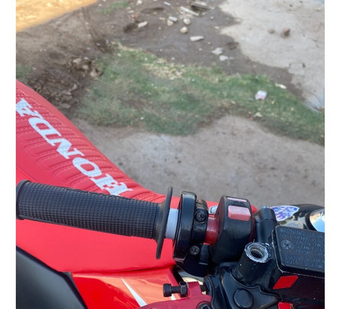 Imagen 5 de 7 de Puños Lock On Wirtz Honda Tornado Xr 250 Negro