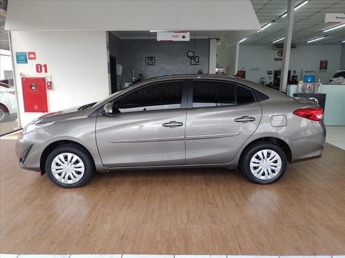 Imagem 8 de 12 de Yaris 1.5 16v Flex Sedan Xl Live Multidrive