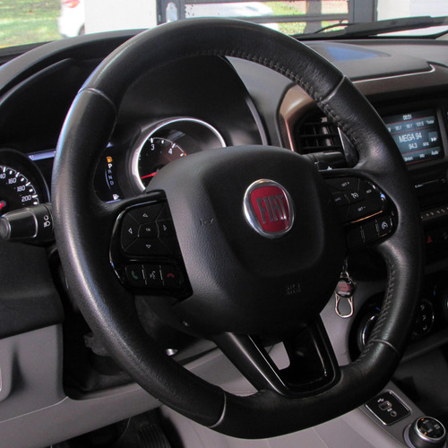 Imagem 9 de 13 de Fiat Toro Volcano 2.0 Diesel At9 4x4