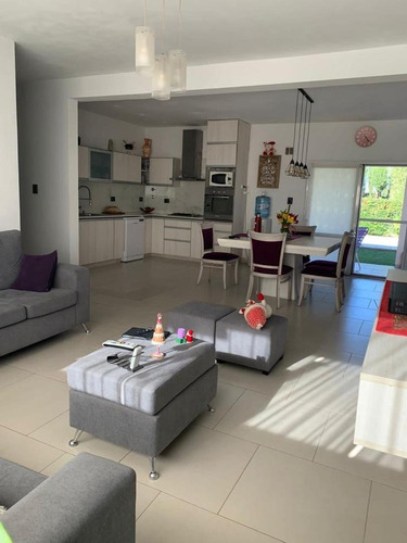 Imagen 4 de 6 de Casa En Venta - Villa Muluen - Plottier