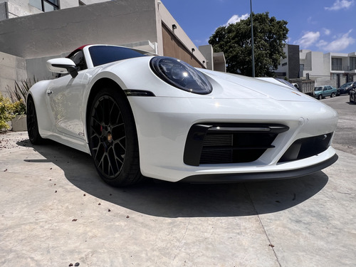 Porsche 911 Targa 4 Gts Pdk