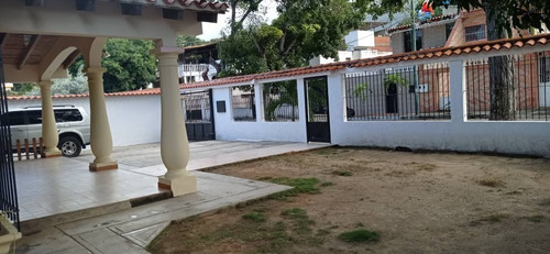 Imagen 3 de 20 de Casa Grande En Caraballeda