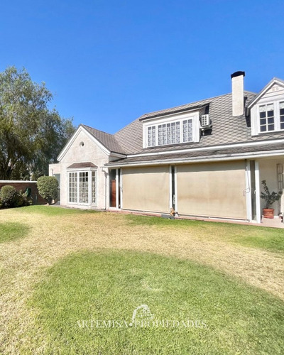 Espaciosa Casa En Rancagua: 4h/4b, 700m² Terreno