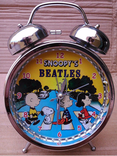 Reloj Despertador Snoopy - Mickey